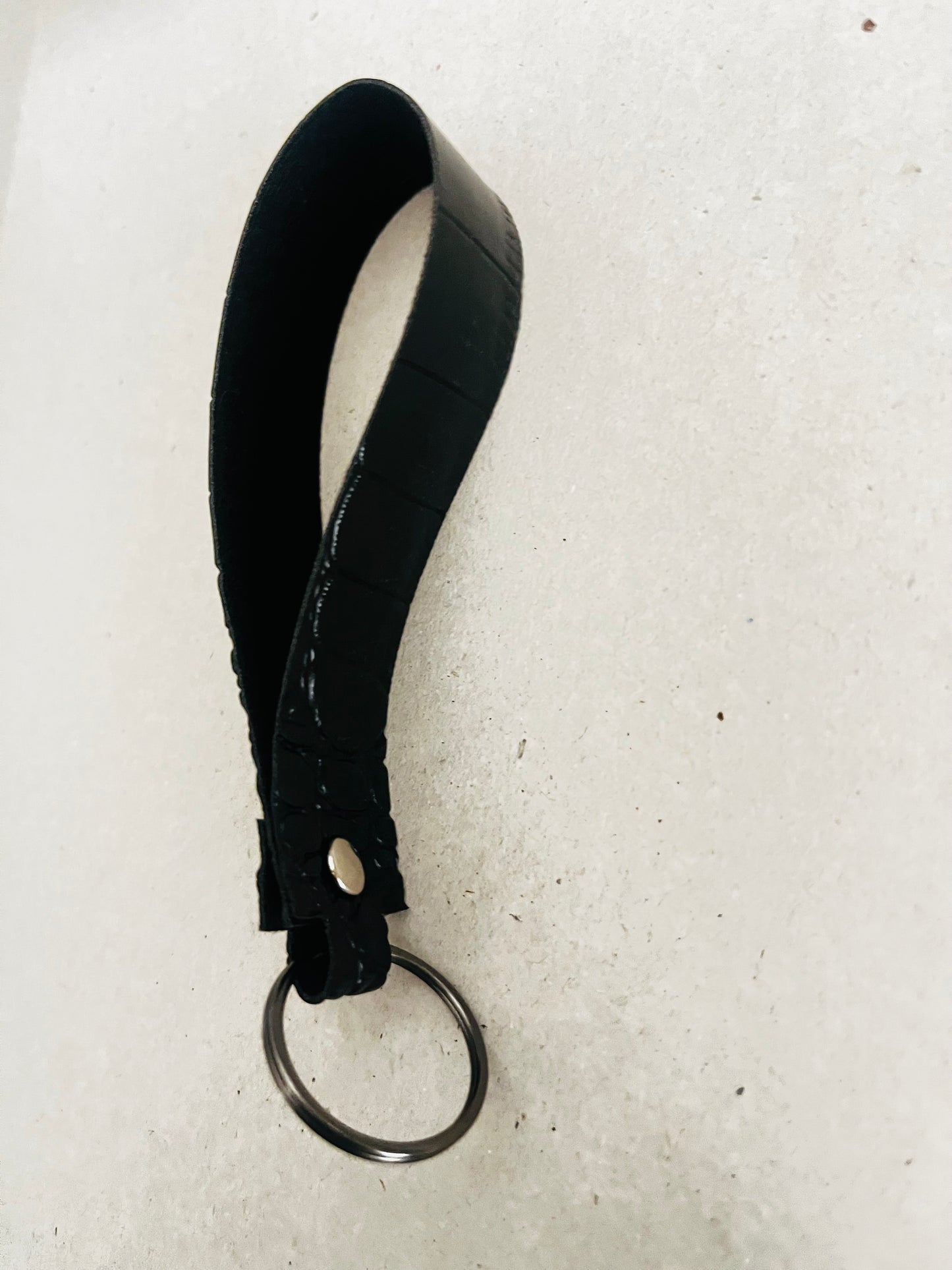 Mini Faux Leather Keychain – Lightweight & Stylish